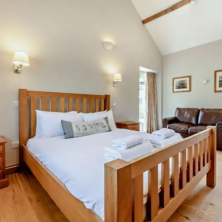 2 Bed In Leeds Oc-hh058 Weeton (West Yorkshire)
